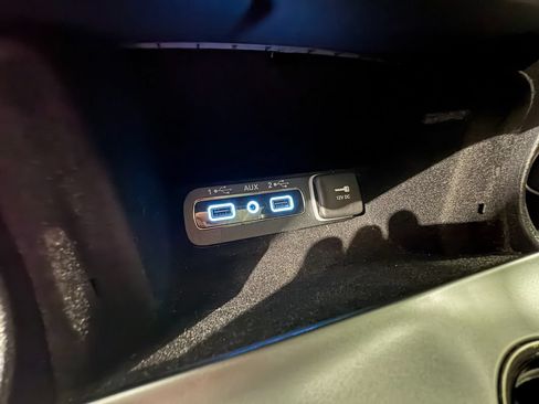 Used 2020 Jeep Grand Cherokee High Altitude AWD/4WD image 28