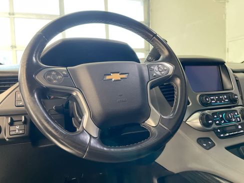 Used 2018 Chevrolet Suburban LT AWD/4WD image 14