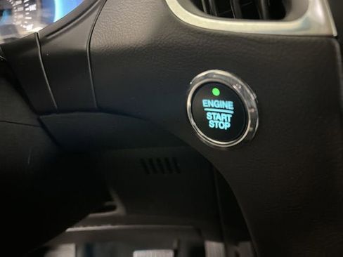 Used 2024 Ford Edge Titanium image 16