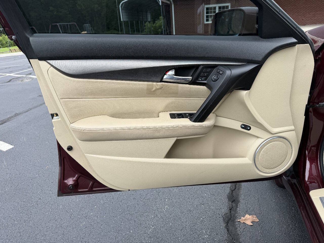 Used 2012 Acura TL w/ Technology Package FWD image 10