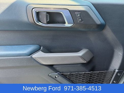 Used 2022 Ford Bronco Outer Banks w/ Sasquatch Package AWD/4WD image 11