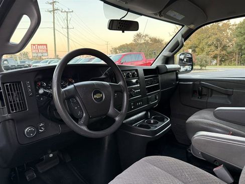 Used 2020 Chevrolet Express 2500 w/ Driver Convenience Package image 18