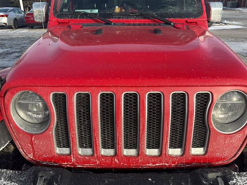 Used 2019 Jeep Wrangler Unlimited Sahara w/ Dual Top Group image 4