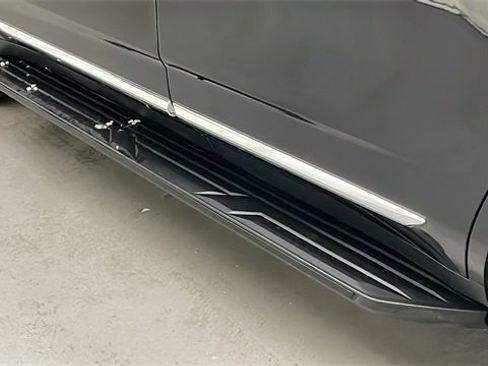 Certified 2022 GMC Yukon SLT w/ SLT Luxury Package image 38