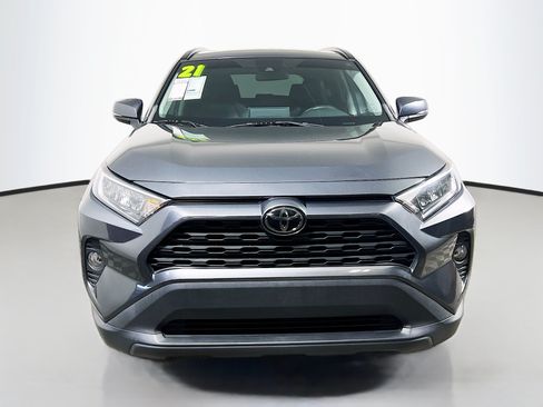 Used 2021 Toyota RAV4 XLE Premium FWD image 11