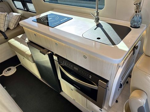 Used 2022 Mercedes-Benz Sprinter 3500 image 36