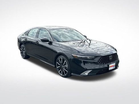 New 2026 Honda Accord Touring image 7