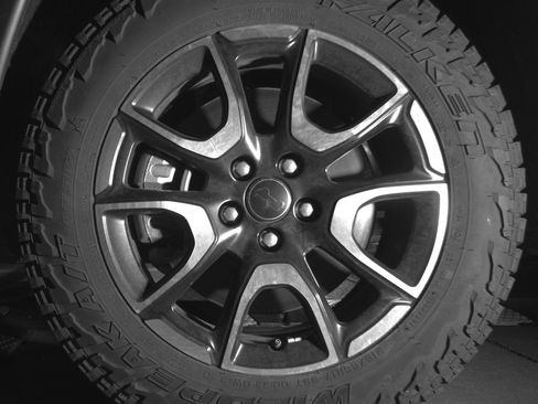Used 2025 Jeep Compass Trailhawk AWD/4WD image 12