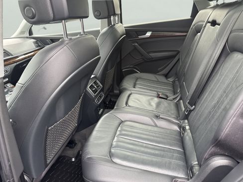 Used 2018 Audi Q5 2.0T Premium Plus w/ Premium Plus Package image 12