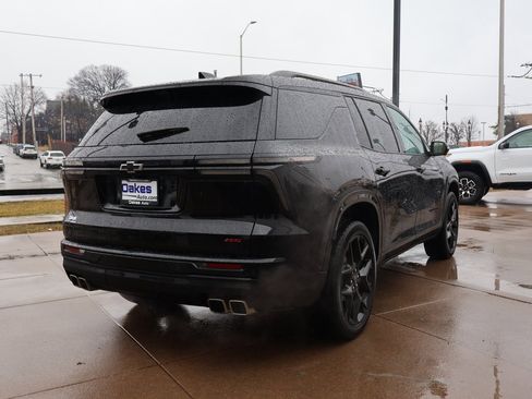 Certified 2024 Chevrolet Traverse RS image 8