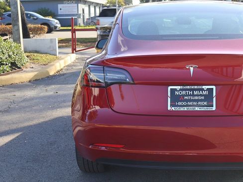 Used 2023 Tesla Model 3 Standard Range image 13