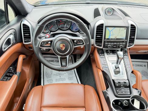 Used 2016 Porsche Cayenne GTS AWD/4WD image 29