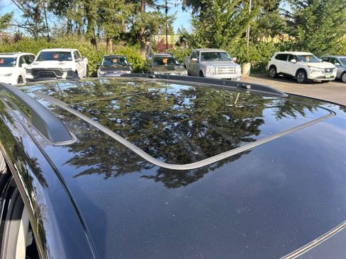 Used 2022 Jeep Grand Cherokee Limited 4xe w/ Luxury Tech Group II image 28