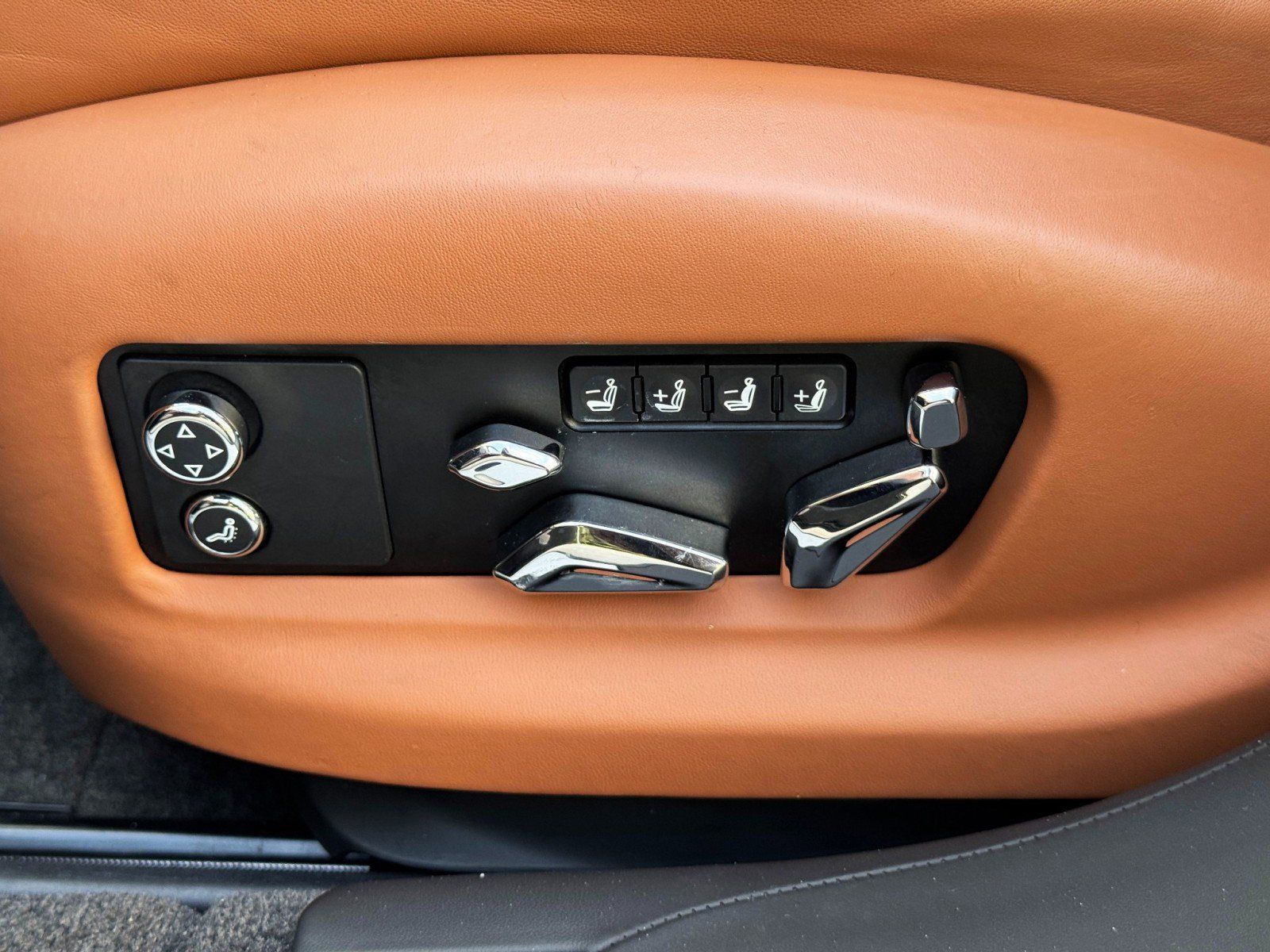 Used 2023 Bentley Flying Spur Azure AWD/4WD image 21