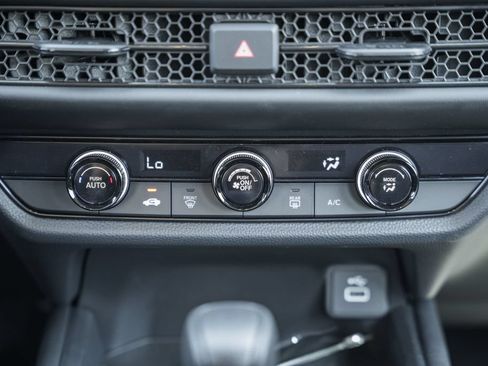 Used 2025 Honda HR-V LX image 19