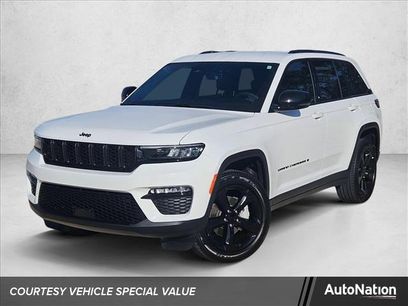New 2025 Jeep Grand Cherokee Limited w/ Black Appearance Package