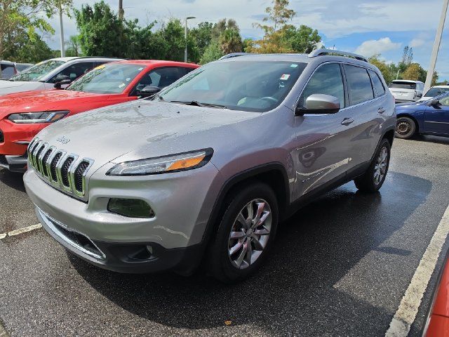 Used 2018 Jeep Cherokee Limited AWD/4WD image 3