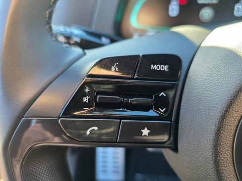 Certified 2025 Hyundai Elantra Sport image 20