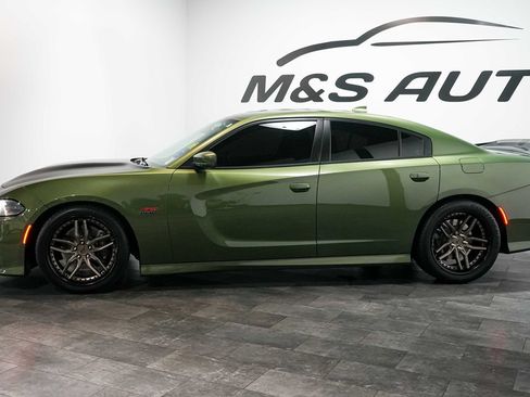 Used 2018 Dodge Charger R/T Scat Pack RWD image 3