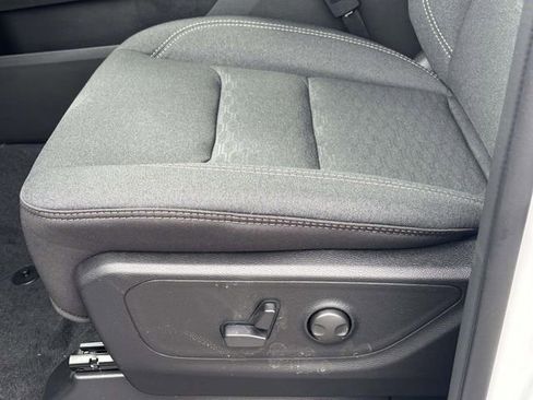 New 2026 RAM 1500 4x4 Crew Cab image 12