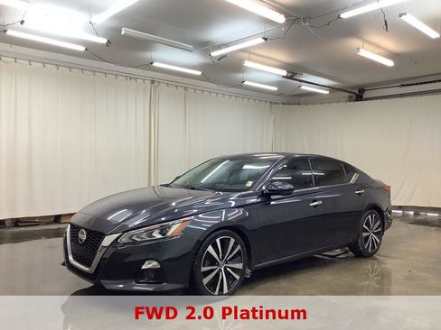 Used 2020 Nissan Altima 2.0 Platinum image 1