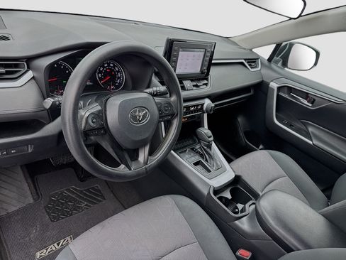Used 2019 Toyota RAV4 XLE w/ Carpet Mat Package FWD image 7