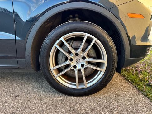 Used 2019 Porsche Cayenne S AWD/4WD image 34