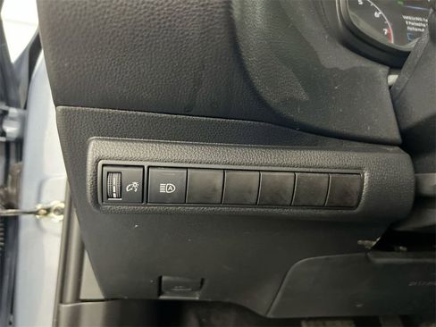 Used 2023 Toyota Corolla SE image 18