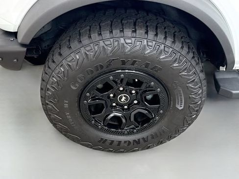 Used 2023 Ford Bronco Wildtrak AWD/4WD image 30