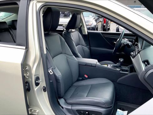 Certified 2024 Lexus ES 350 w/ Premium Package image 8