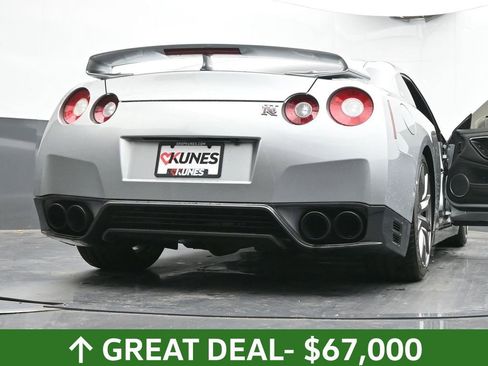 Used 2012 Nissan GT-R Premium image 75