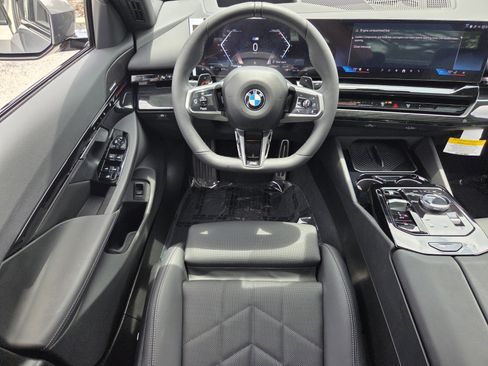 Used 2026 BMW 530i w/ M Sport Package RWD image 12