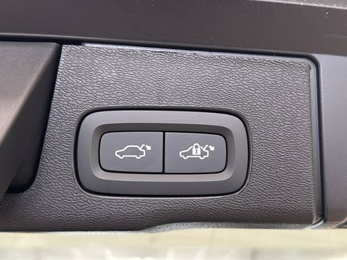 New 2026 Volvo XC60 B5 Ultra w/ Protection Package Premier AWD/4WD image 30
