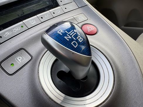 Used 2015 Toyota Prius Two image 30