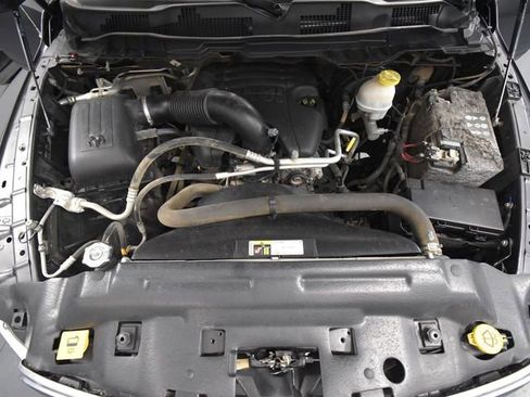 Used 2017 RAM 1500 Classic SLT image 40