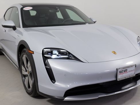 Used 2023 Porsche Taycan 4 Cross Turismo image 6