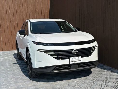 Used 2025 Nissan Murano SV FWD image 10