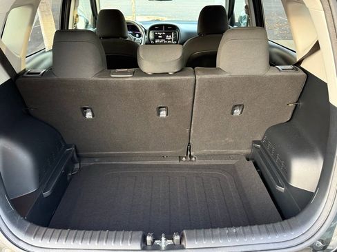 Used 2024 Kia Soul LX w/ LX Technology Package image 25