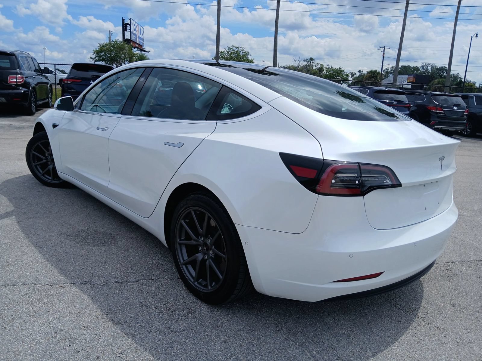 Used 2018 Tesla Model 3 Long Range RWD image 4