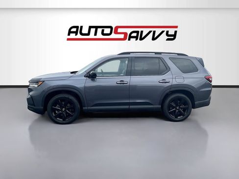 Used 2025 Honda Pilot Black Edition image 4