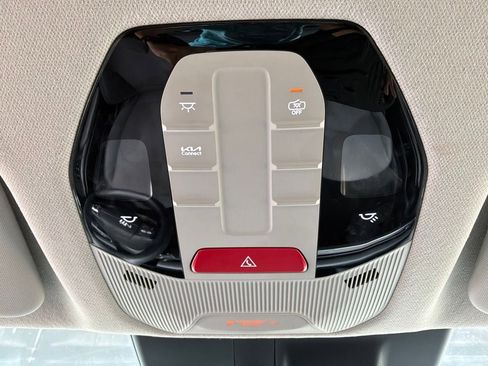 Used 2025 Kia K4 FWD image 16