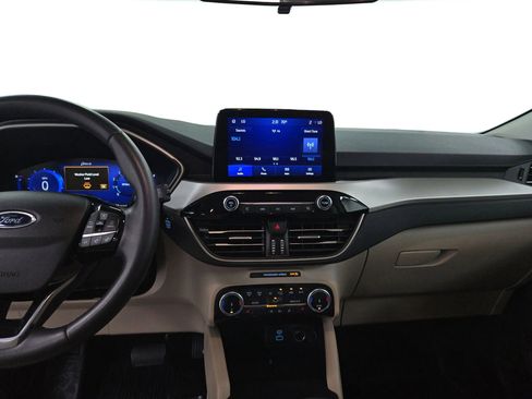 Used 2022 Ford Escape SEL w/ Technology Package image 13