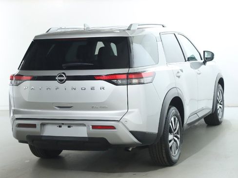 Certified 2025 Nissan Pathfinder SL image 49
