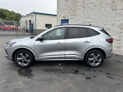 Used 2023 Ford Escape ST-Line AWD/4WD image 4