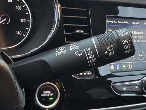 Used 2022 Buick Encore Preferred w/ Safety Package image 22