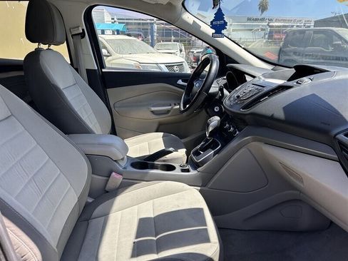Used 2013 Ford Escape SE image 28