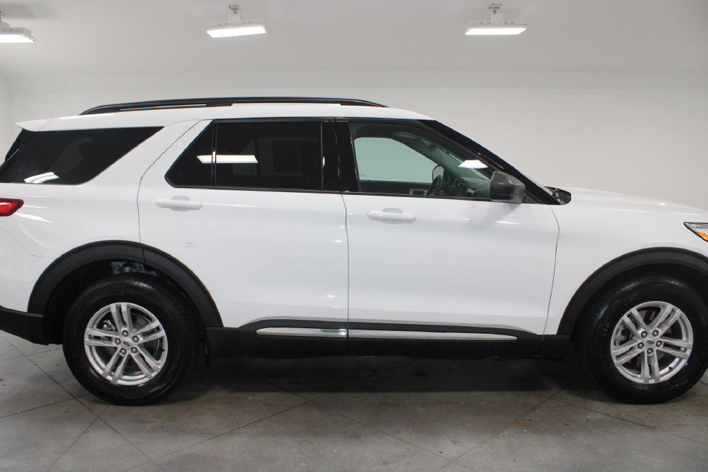 Certified 2023 Ford Explorer XLT AWD/4WD image 11