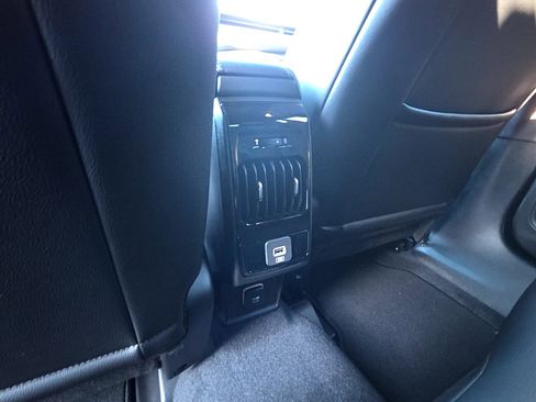 New 2026 Jeep Compass Latitude image 13