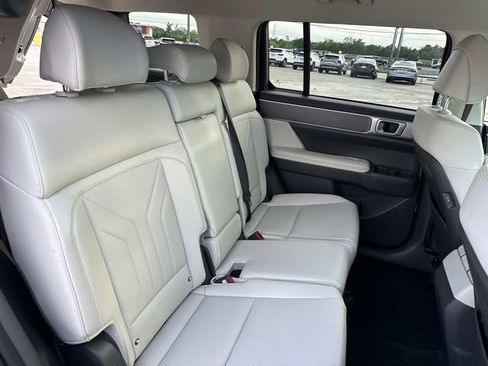 Used 2026 Hyundai Santa Fe SEL FWD image 24