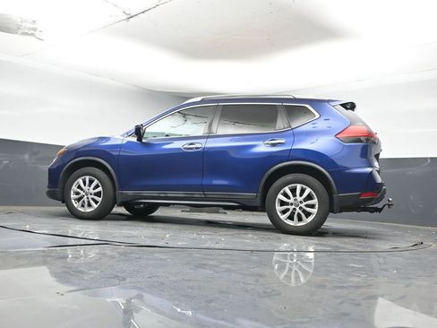 Used 2017 Nissan Rogue SV w/ Sun & Sound Touring Package image 12